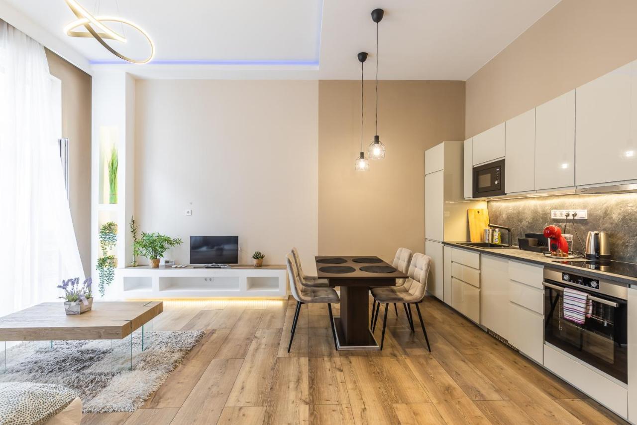 Csengery Deluxe With Balcony * בודפשט